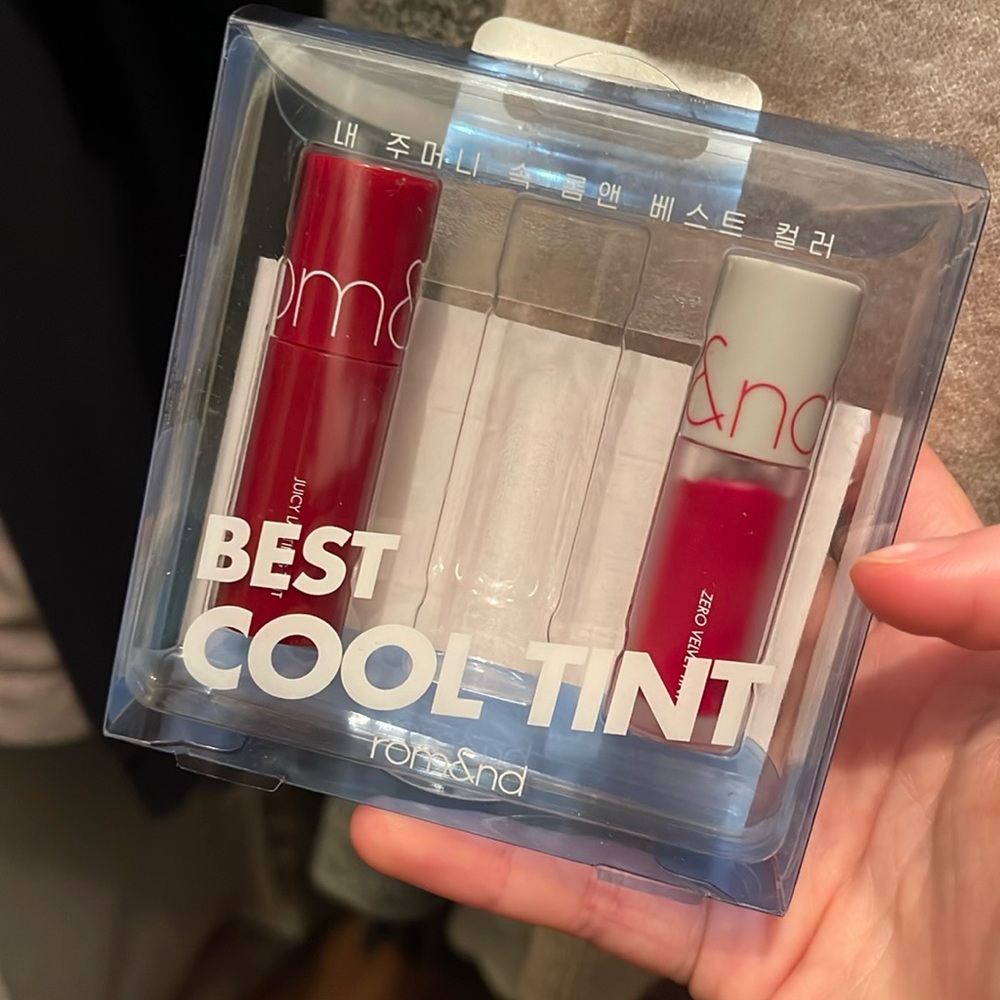 Rom&nd juicy lasting tint in cherry bomb and fizz
